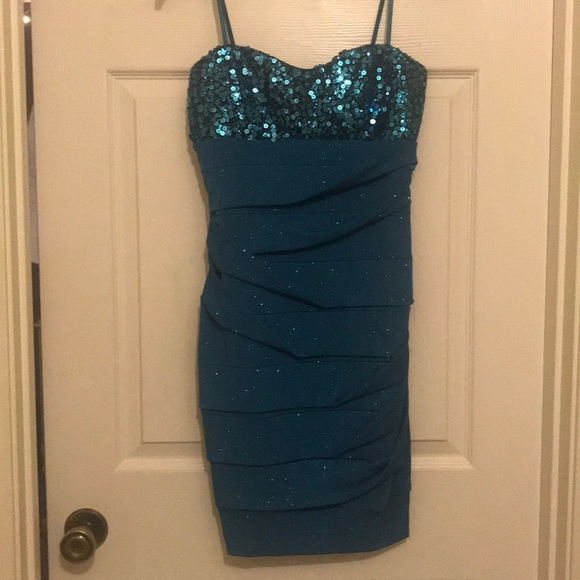 Semi Formal/Cocktail Dress - Picture 1 of 7